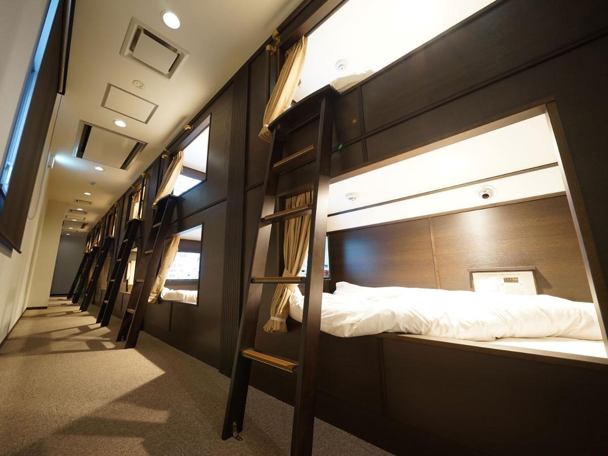 Wellcabin Tenjin - Male Only Fukuoka  Eksteriør bilde