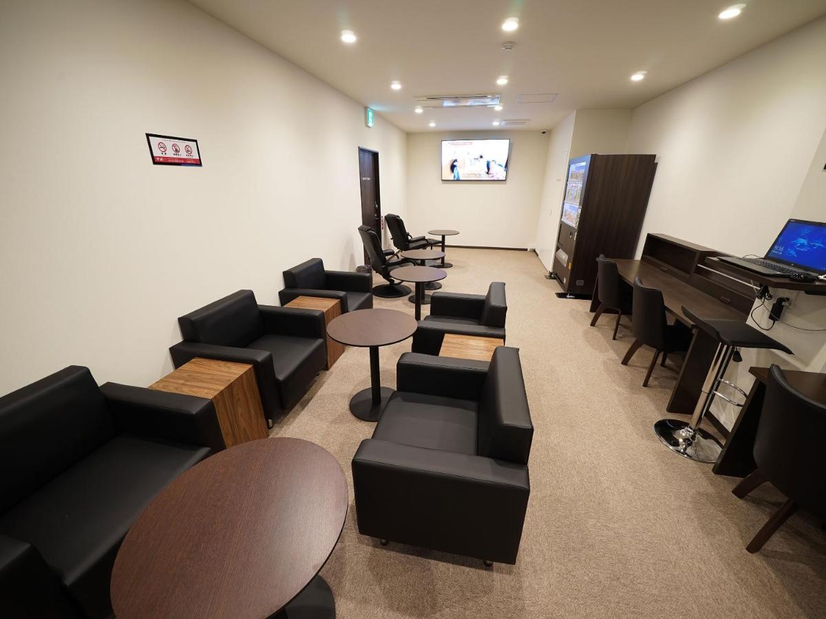 Wellcabin Tenjin - Male Only Fukuoka  Eksteriør bilde