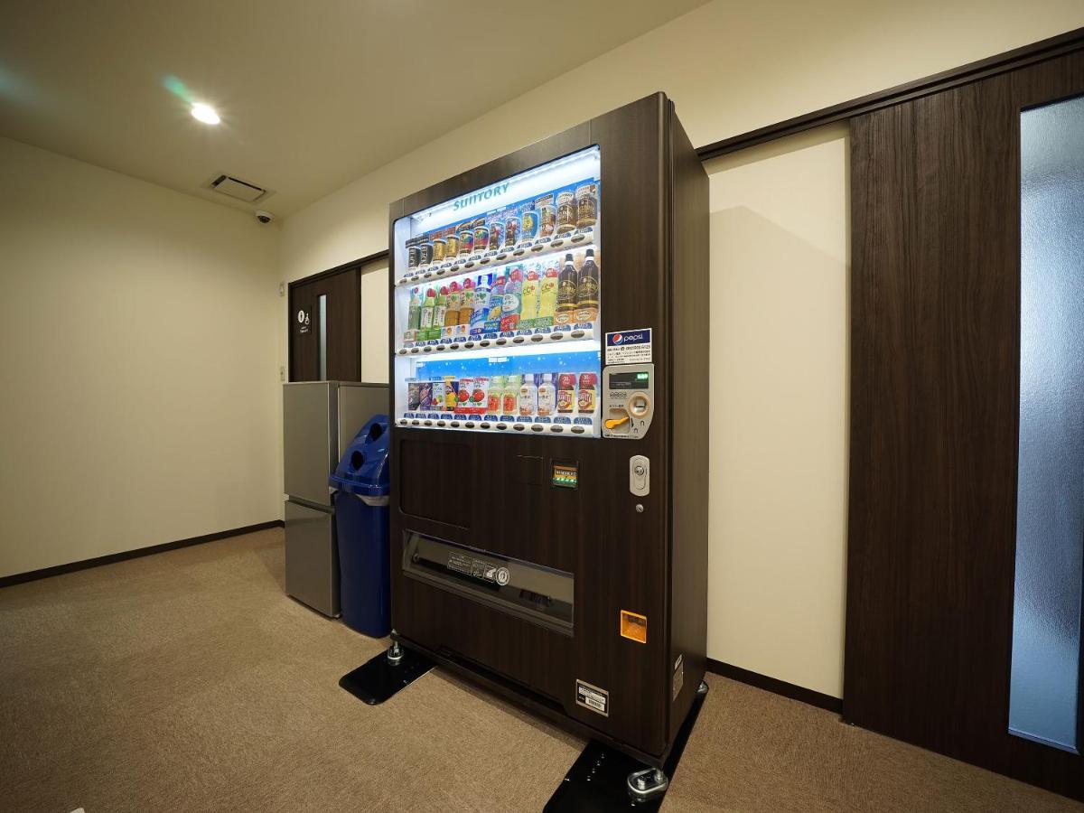 Wellcabin Tenjin - Male Only Fukuoka  Eksteriør bilde