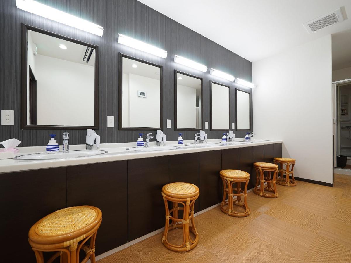 Wellcabin Tenjin - Male Only Fukuoka  Eksteriør bilde